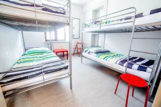 Хостелы MJhostel Люблин Кровать в общем номере с 4 кроватями-4